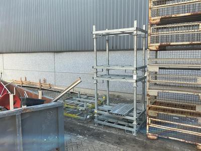 Översiktsbild av Stacking container (7x)